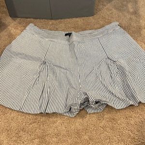 Blue and whit stripped cute shorts